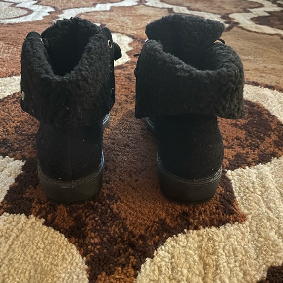 Getting rid of things in my closet (worn once) - Picture 2 of 4